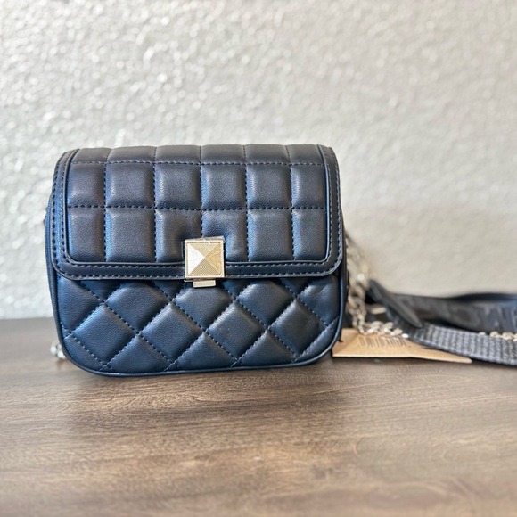 Steve Madden Black Quilted Crossbody Bag - Picture 1 of 4